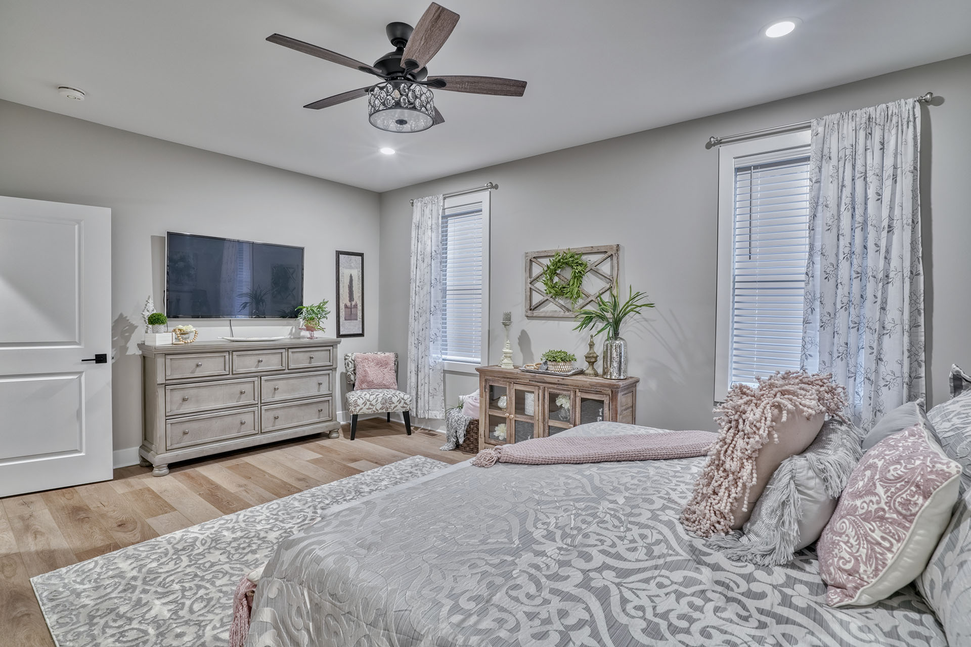 1441 Providence Dr - 0041 Accessibility Features, Elevators, Green Roofs, Solar Panels, Geothermal Heating